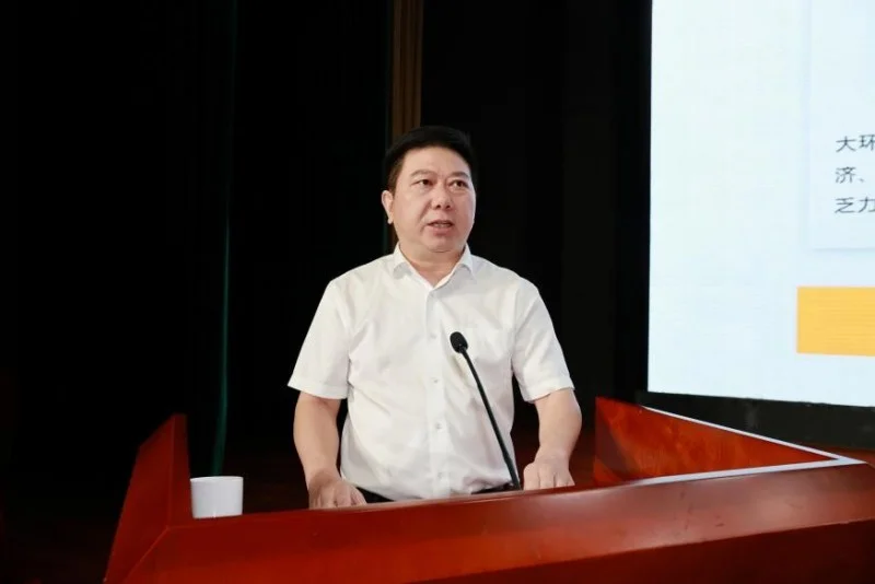 罗贤强阐述市场运作思路